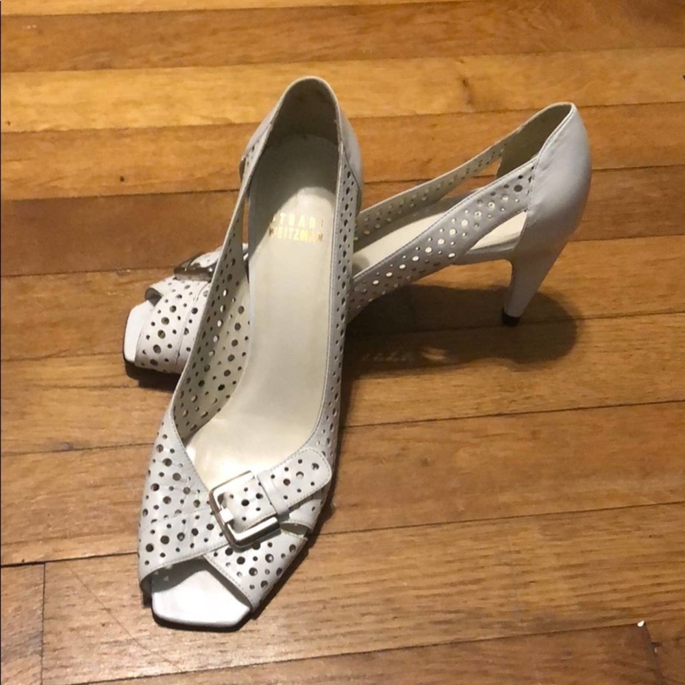 Like new! Stuart Weitzman white peep toe heels